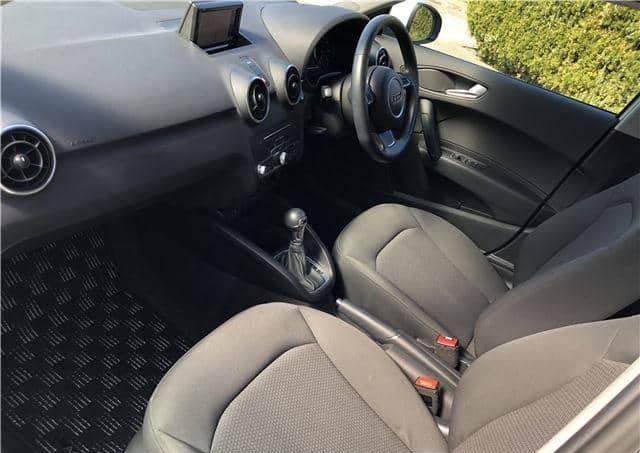 What are the key features of AUDI A1 1.0TFSI 2015?