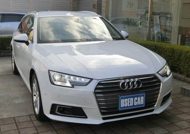 Is the AUDI A4 2018 fuel-efficient for city driving in Uganda?