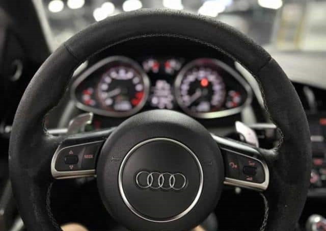 AUDI R8 2013 City And Highway Performance Ride Quality Economy Practicality