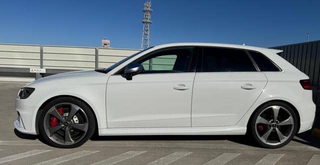 Is the AUDI RS3 SPORTBACK 2016 suitable for Uganda’s road conditions?