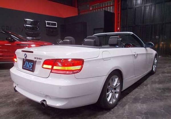 Is the BMW 3 SERIES CABRIORET 2010 fuel efficient for Ugandan roads?