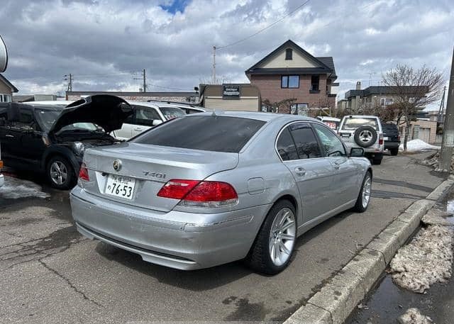 BMW 7 SERIES 2006 Ownership Costs Fuel Use Service Parts Repairs Resale Value