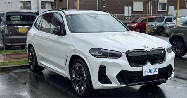 What features should I consider when buying a BMW IX3 2024?
