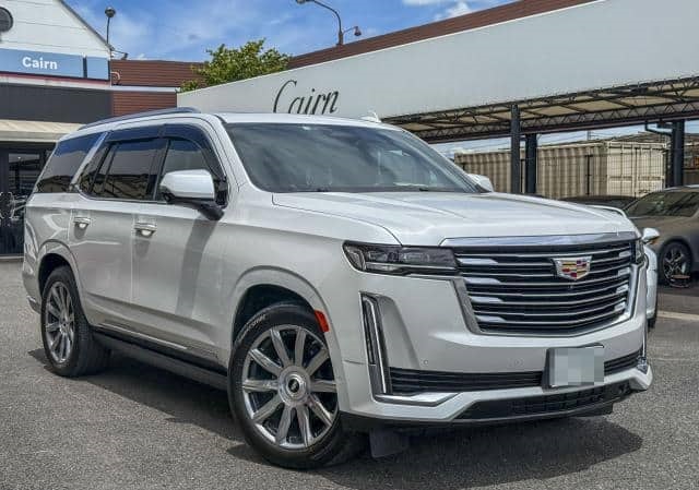 Is the CADILLAC ESCALADE 2021 suitable for Uganda’s road conditions?