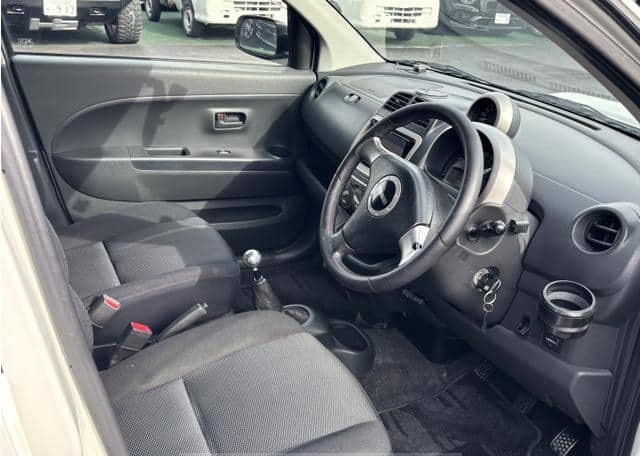 What are the key features of the DAIHATSU BOON 0.9X44WD 2007?