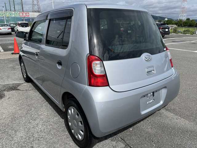 Is the DAIHATSU ESSE USED DAIHATSU ESSE 2011 a good option for urban driving in Uganda?
