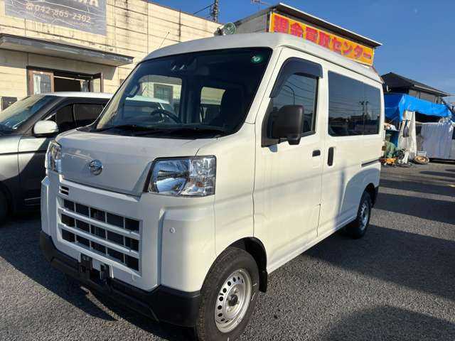 Is the DAIHATSU HIJET CARGO USED DAIHATSU HIJET CARGO 2024 fuel-efficient for urban driving in Uganda?