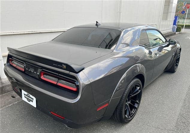 Is the DODGE CHALLENGER 2013 suitable for Uganda’s road conditions?