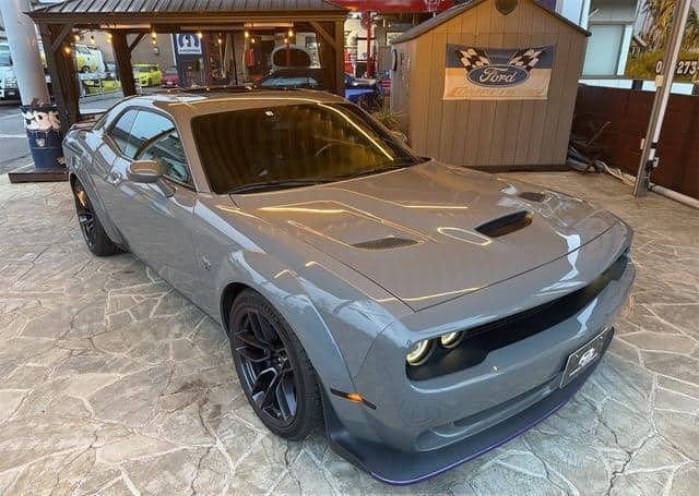 Is the DODGE CHALLENGER 2019 suitable for Uganda’s road conditions?