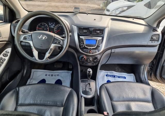HYUNDAI ACCENT 2012: What are the key specifications of the 2012 Hyundai Accent?