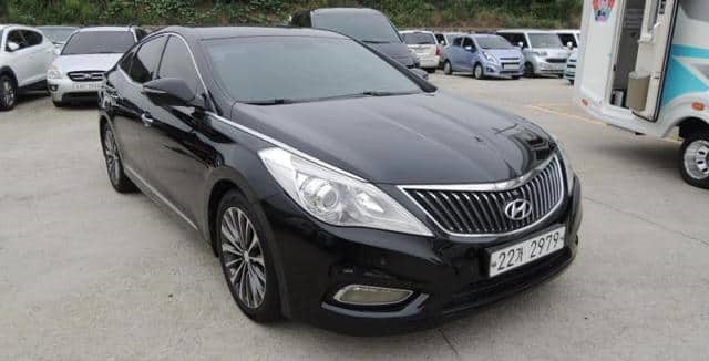 Is the HYUNDAI GRANDEUR 2013 suitable for Uganda’s road conditions?