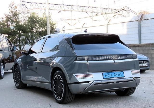 HYUNDAI IONIQ ELECTRIC 2022 What Owners Like What Owners Complain About Real World Tips