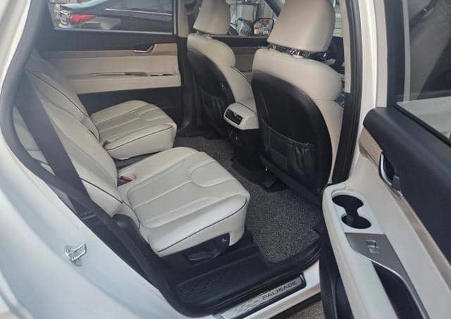 Is the HYUNDAI PALISADE 2020 suitable for Uganda’s road conditions?
