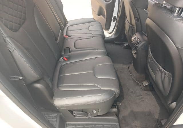 Is the HYUNDAI PALISADE 2021 suitable for Ugandan roads?