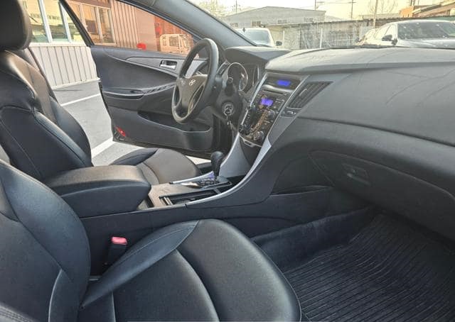 2010 Hyundai Sonata Exclusive Sonata LPI Deluxe In Wakiso