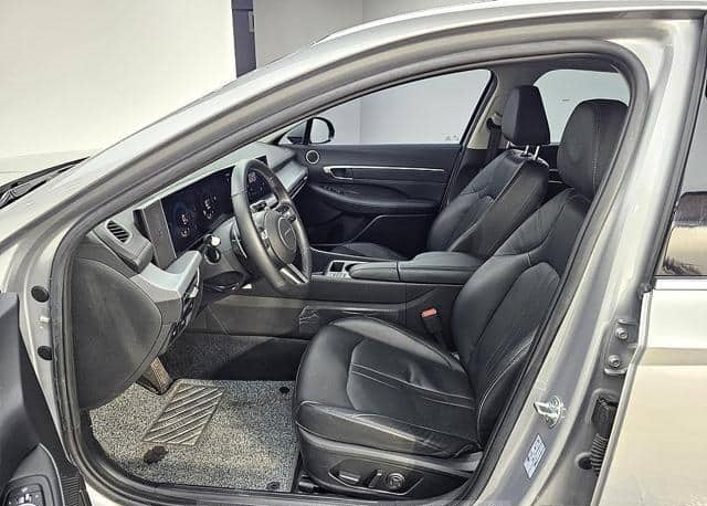Is the HYUNDAI SONATA NEW RISE 2025 fuel-efficient for Ugandan roads?