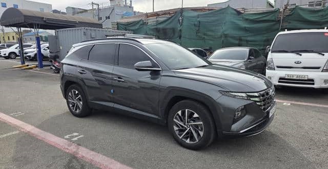 Is the HYUNDAI TUCSON INSPIRATION 2WD 2022 suitable for Ugandan road conditions?