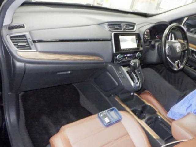 Is the HONDA CR-V 2021 fuel efficient for Ugandan roads?