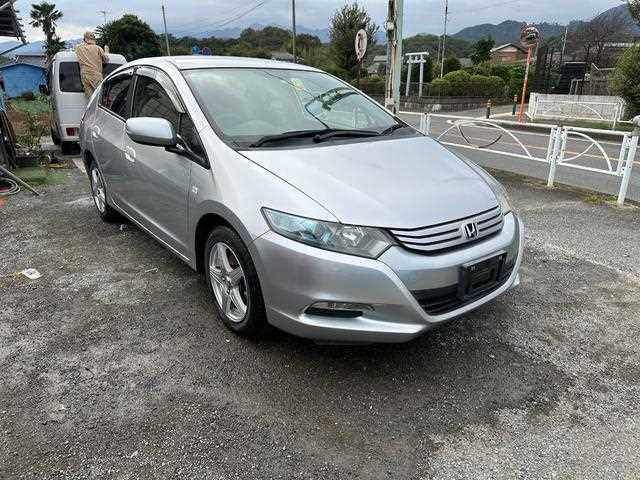 How 2009 Honda Insight Handles Bad Roads In Uganda