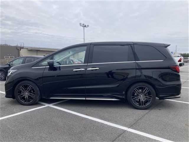 Is the HONDA ODYSSEY 2020 fuel efficient for city driving in Uganda?