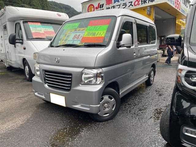 Is the HONDA VAMOS HOBIO 2017 fuel efficient for Ugandan roads?