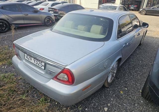 JAGUAR XJ SERIES 2009 Buying Guide Key Checks Before You Pay Trim Engine History