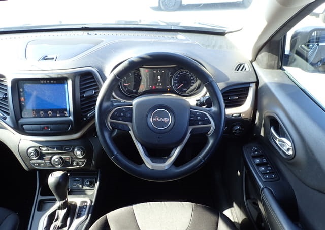 Is the JEEP CHEROKEE LONGITUDE 2015 suitable for off-road driving in Uganda?