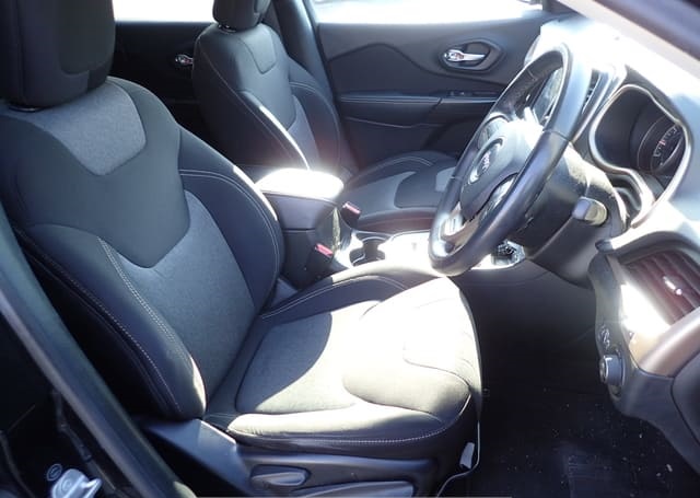 Is the JEEP CHEROKEE LONGITUDE 2015 suitable for off-road driving in Uganda?
