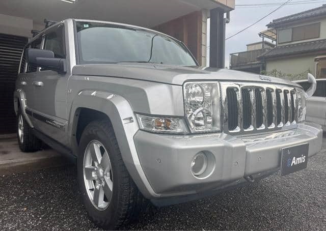 Is the JEEP COMMANDER 2006 suitable for Uganda’s road conditions?