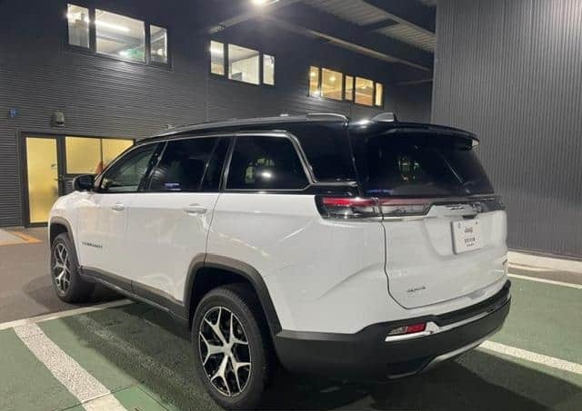 Is the JEEP COMMANDER 2025 available in Uganda?
