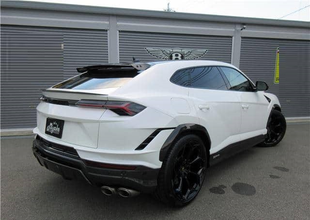 Is the LAMBORGHINI URUS 2023 suitable for Ugandan driving conditions?