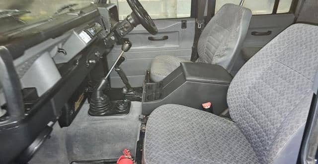 Is the LAND ROVER DEFENDER 110 2001 suitable for off-road driving in Uganda?