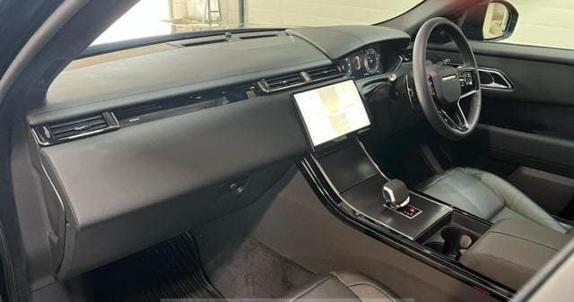 Is the LAND ROVER RANGE ROVER VELAR 2025 suitable for Ugandan terrain?