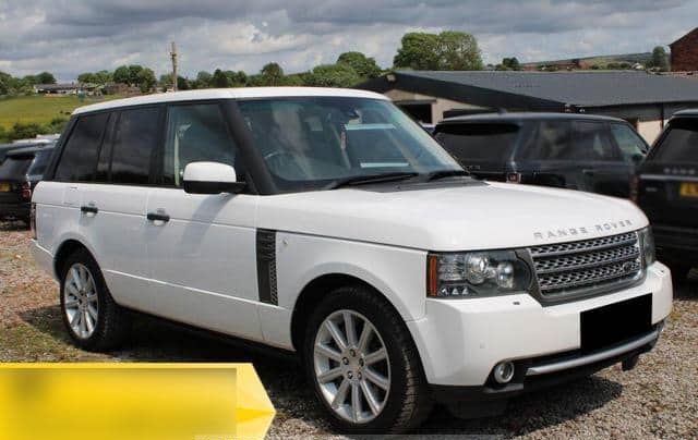 Is the LAND ROVER RANGE ROVER 4.4 TD V8 2011 suitable for Ugandan roads?