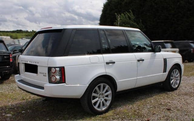 Is the LAND ROVER RANGE ROVER 4.4 TD V8 2011 suitable for Ugandan roads?