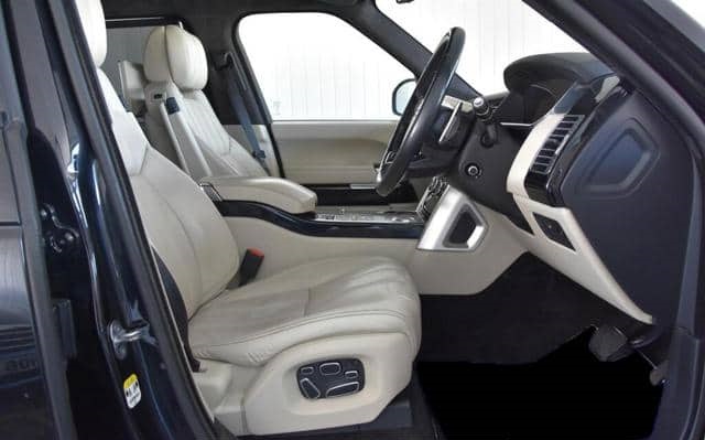 Is the LAND ROVER DISCOVERY 2014 suitable for off-road driving in Uganda?