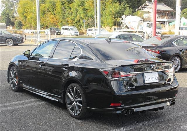 Is the LEXUS GS TRD181 2016 suitable for Ugandan road conditions?
