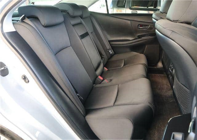 Is the LEXUS HS 2009 a reliable choice for car buyers in Uganda?