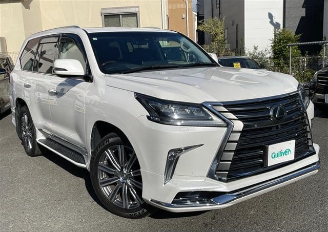 Is the LEXUS LX 2016 suitable for Uganda’s terrain?