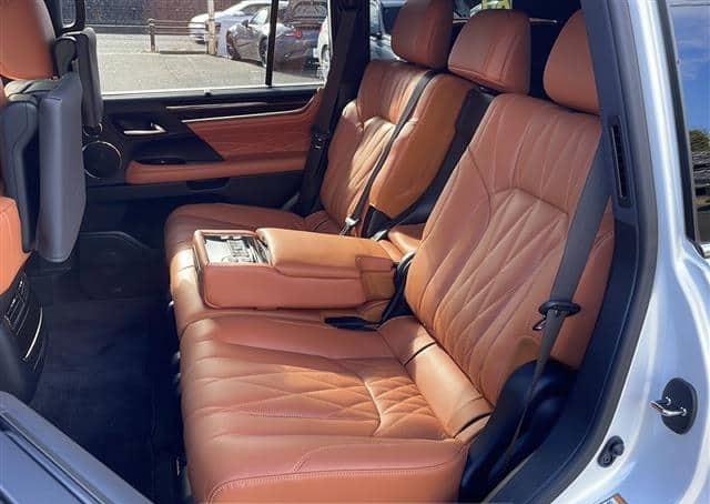 Is the LEXUS LX 2019 suitable for Uganda’s driving conditions?