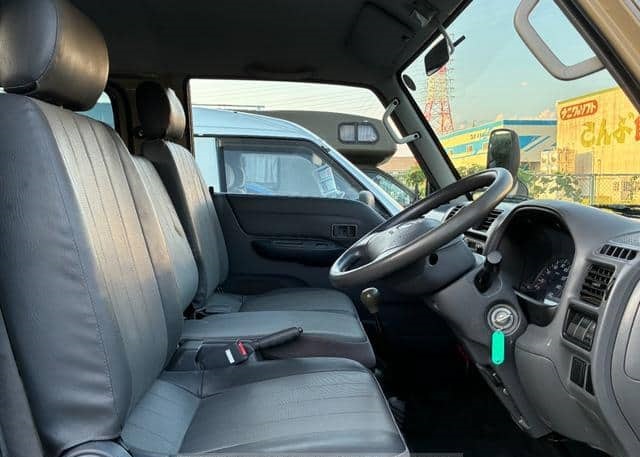 MAZDA BONGO BRAWNY VAN 2008 City And Highway Performance Ride Quality Economy Practicality