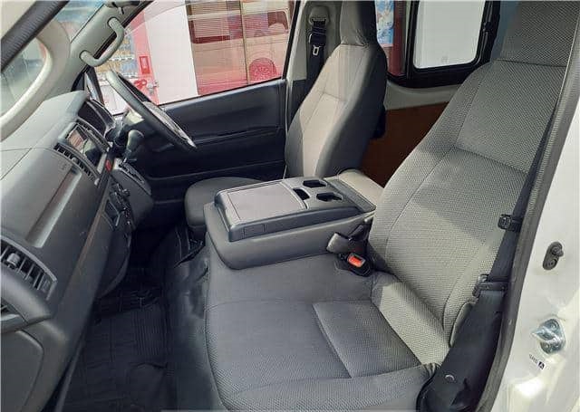 Is the MAZDA BONGO BRAWNY VAN 2021 suitable for long-distance travel in Uganda?