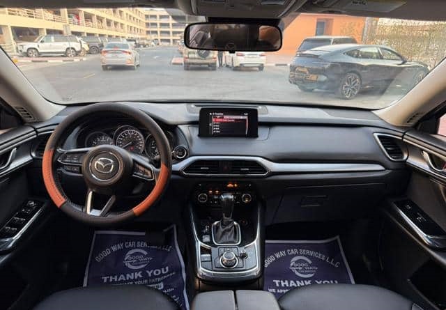Is the MAZDA CX-9 2017 suitable for family use?