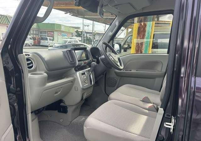 Is the MAZDA SCRUM WAGON 2023 suitable for Uganda’s road conditions?
