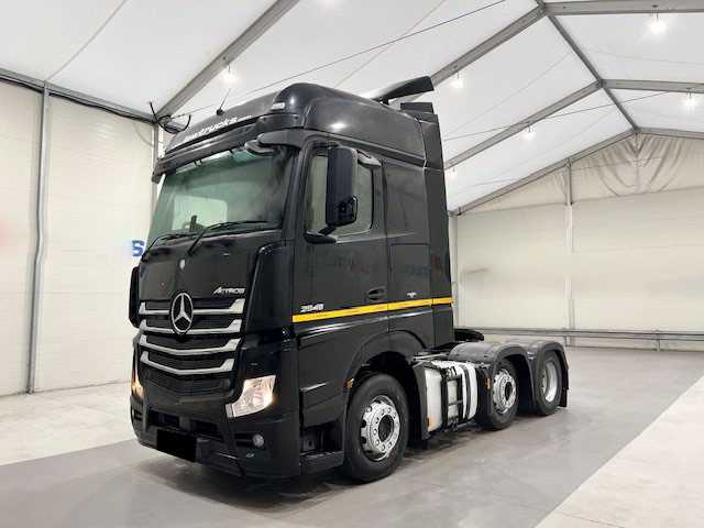 Is the MERCEDES-BENZ ACTROS 2014 suitable for long-distance hauls in Uganda?
