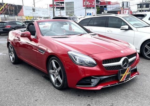 Is the MERCEDES-BENZ SLC CLASS SLC 2016 suitable for Uganda’s road conditions?
