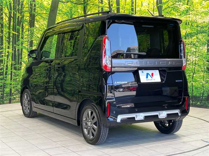 Is the MITSUBISHI DELICA MINI 2023 suitable for Uganda’s road conditions?