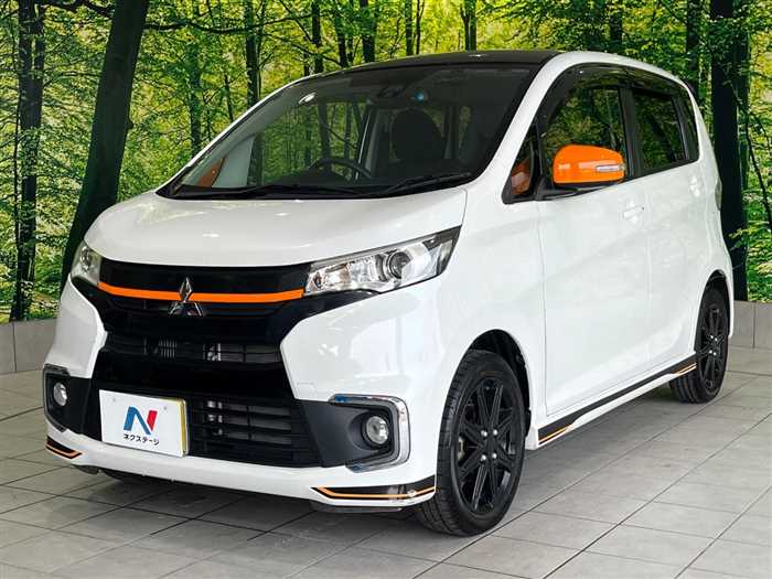 Is the MITSUBISHI EK CUSTOM 2018 fuel efficient for city driving?