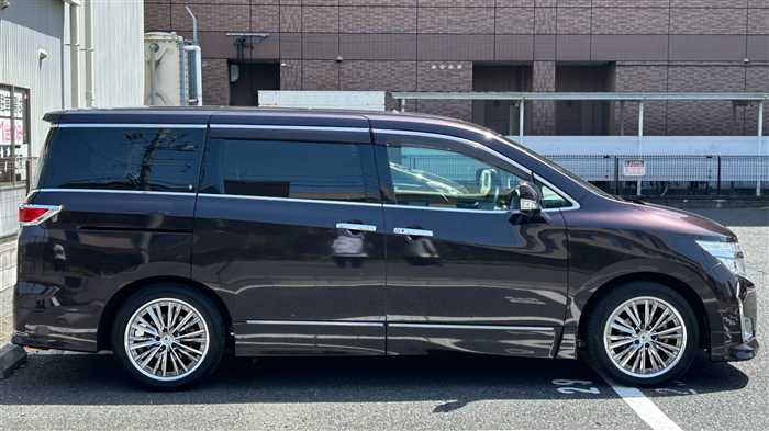 Is the NISSAN ELGRAND 2010 suitable for Ugandan road conditions?