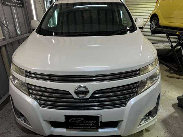 NISSAN ELGRAND 2011 Interior Features Tech And Comfort Essentials